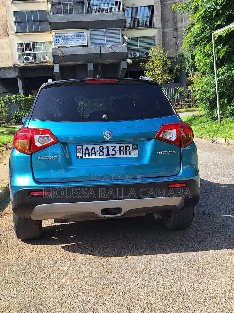 Suzuki Vitara 2018 Bleu
