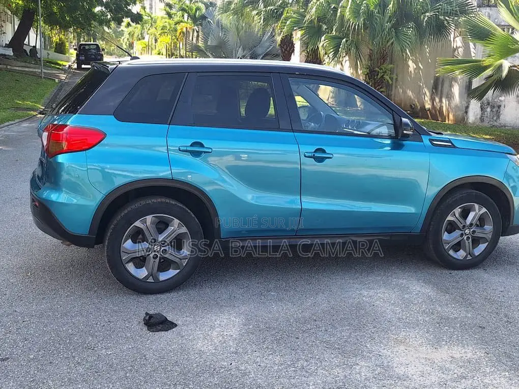 Suzuki Vitara 2018 Bleu