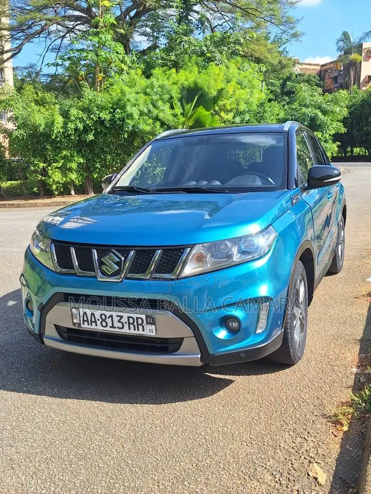 Suzuki Vitara 2018 Bleu