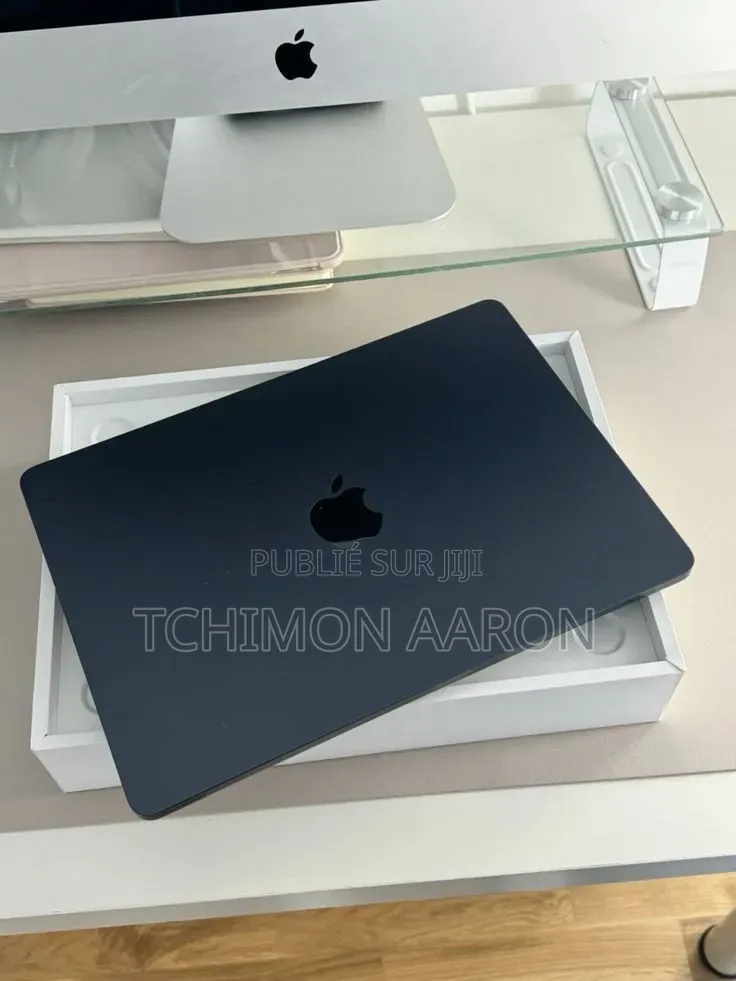 Nouveau Apple MacBook Air 2022 M2 16GB Intel Core i7 SSD 1T