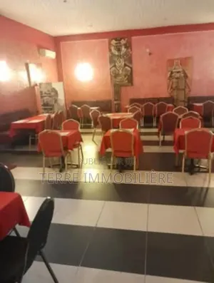 Local Commercial Ou Professionnel À Louer