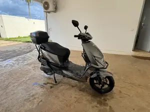 Revoo C32 2026 Gris