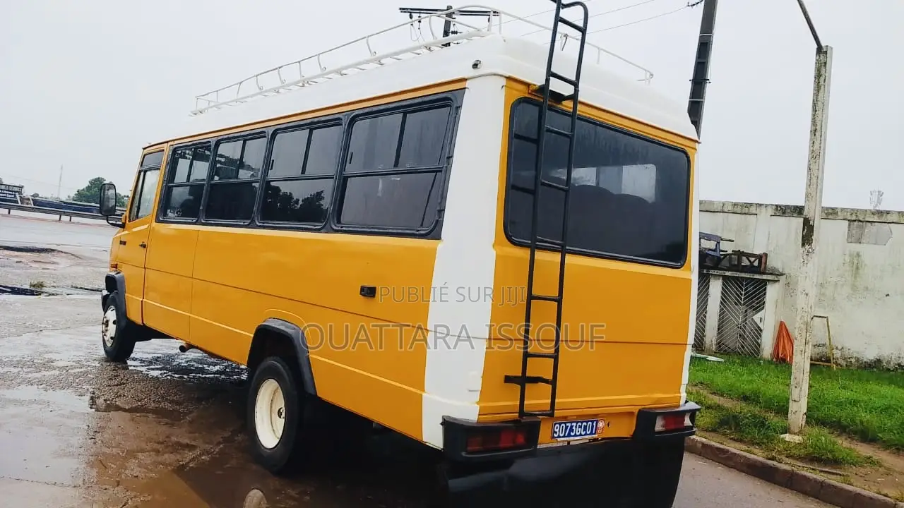 Mercedes-Benz Tourismo 2008 Jaune