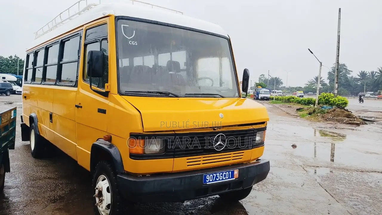 Mercedes-Benz Tourismo 2008 Jaune
