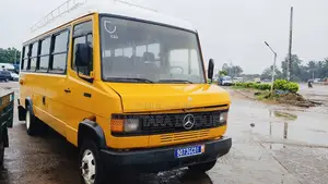 Mercedes-Benz Tourismo 2008 Jaune
