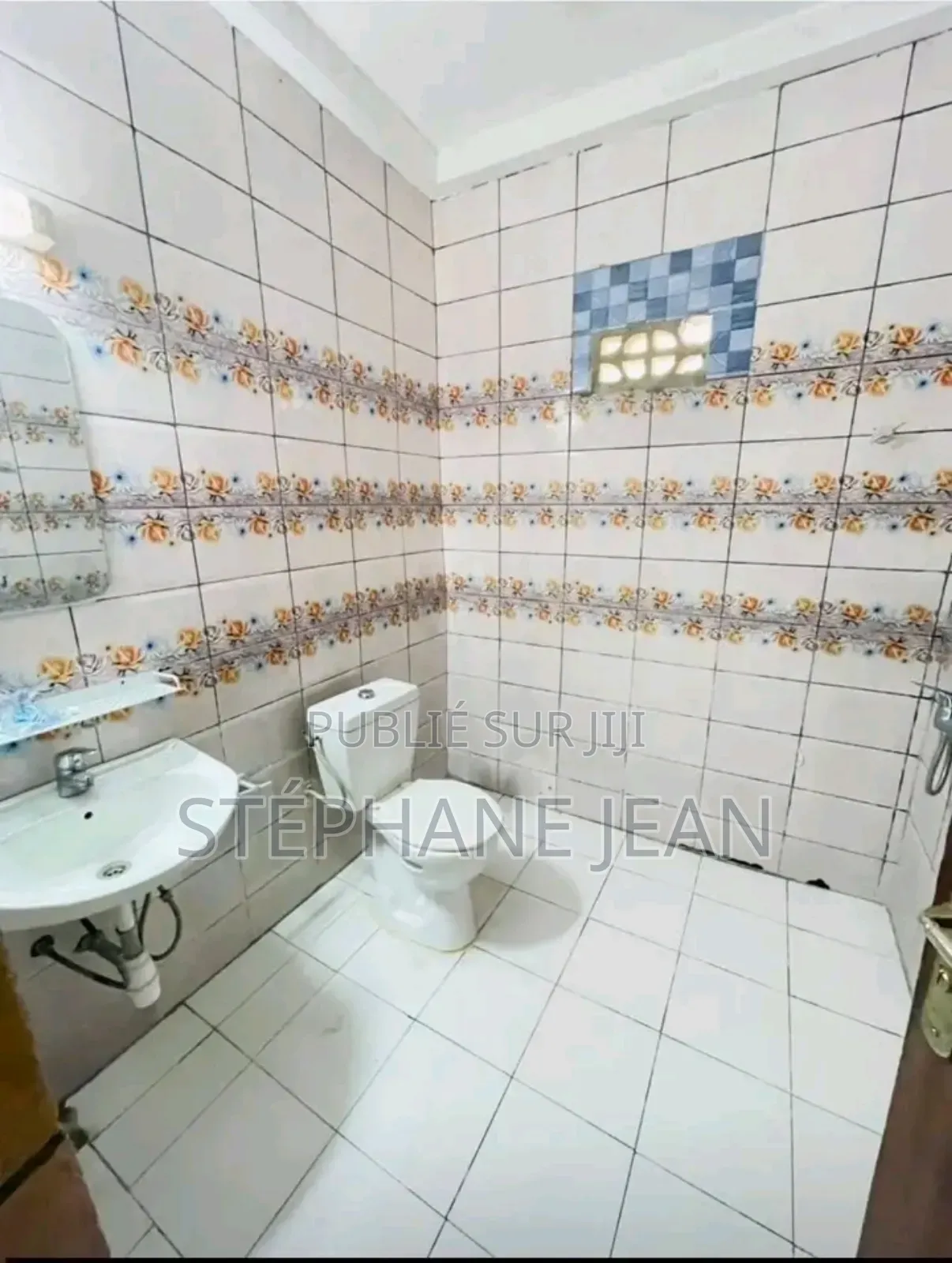 4chbre Appartement dans Service Jiji, Cocody à Louer