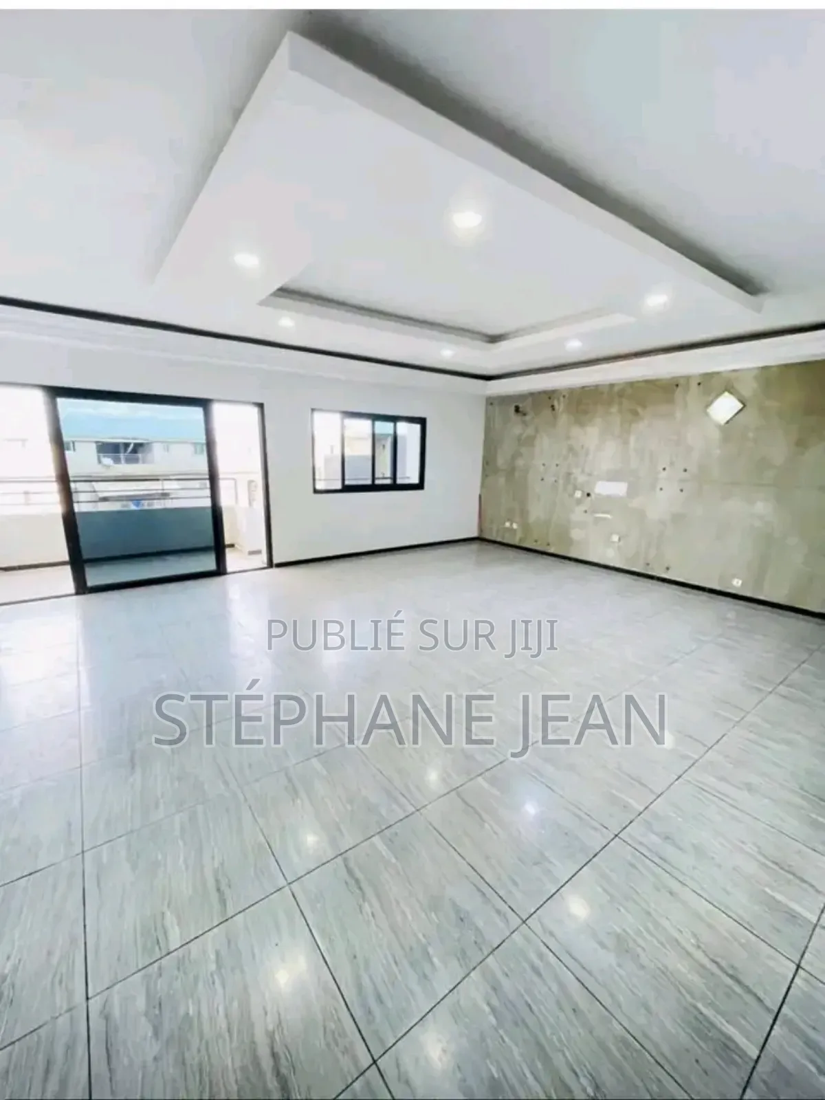 4chbre Appartement dans Service Jiji, Cocody à Louer