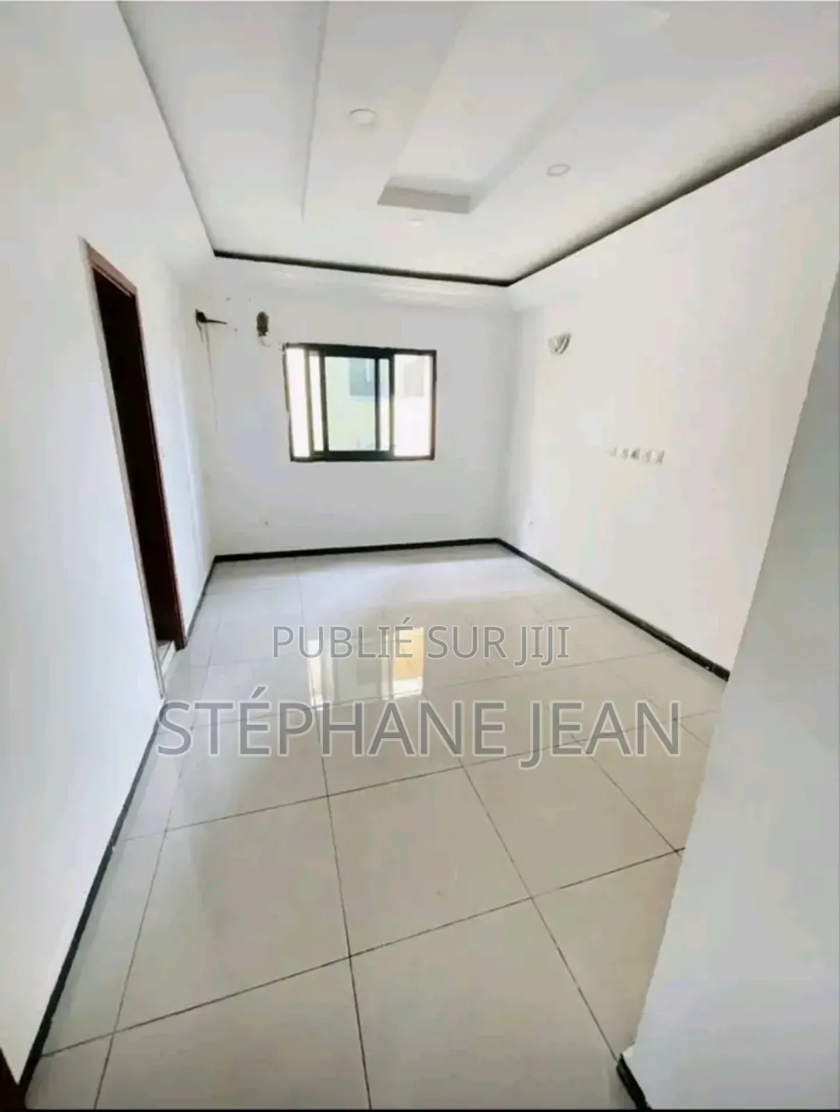 4chbre Appartement dans Service Jiji, Cocody à Louer