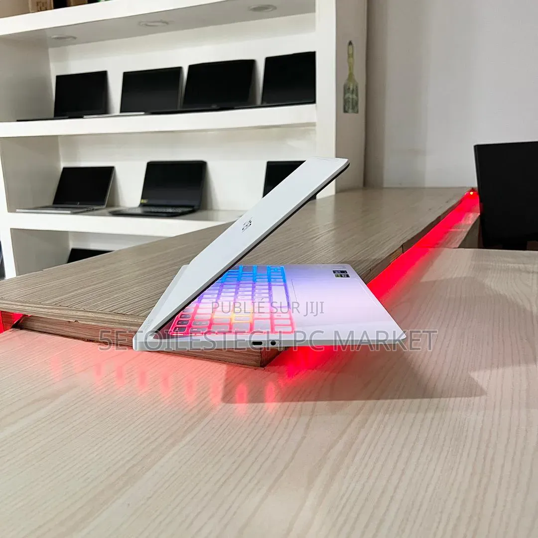 Nouveau Ordinateur portable HP Omen Pro 16GB Intel Core Ultra 7 SSD 1T