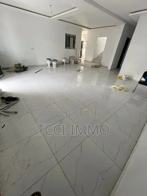 4chbre Duplex dans Tcci Sarl, Bingerville à Vendre