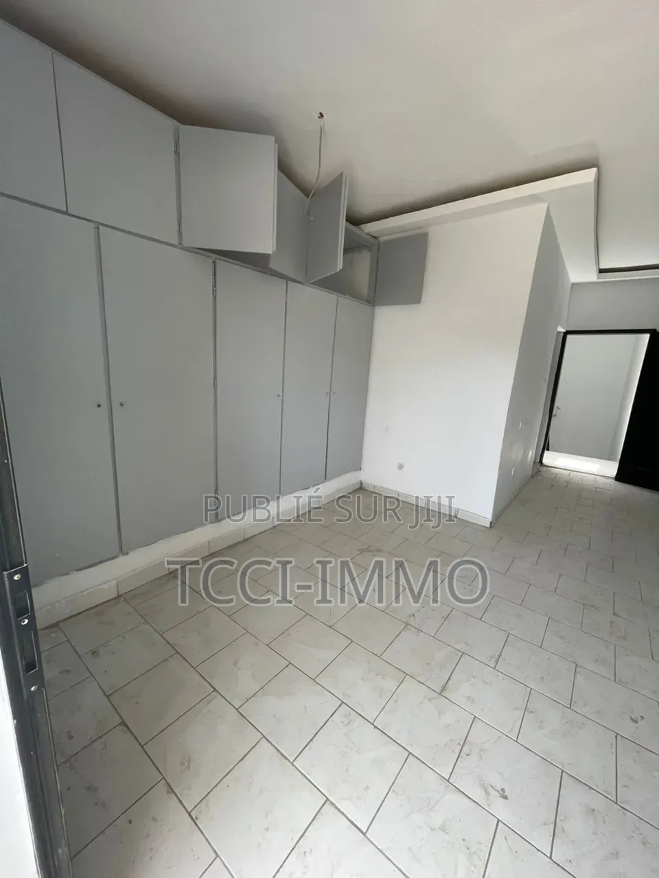 4chbre Duplex dans Tcci Sarl, Bingerville à Vendre