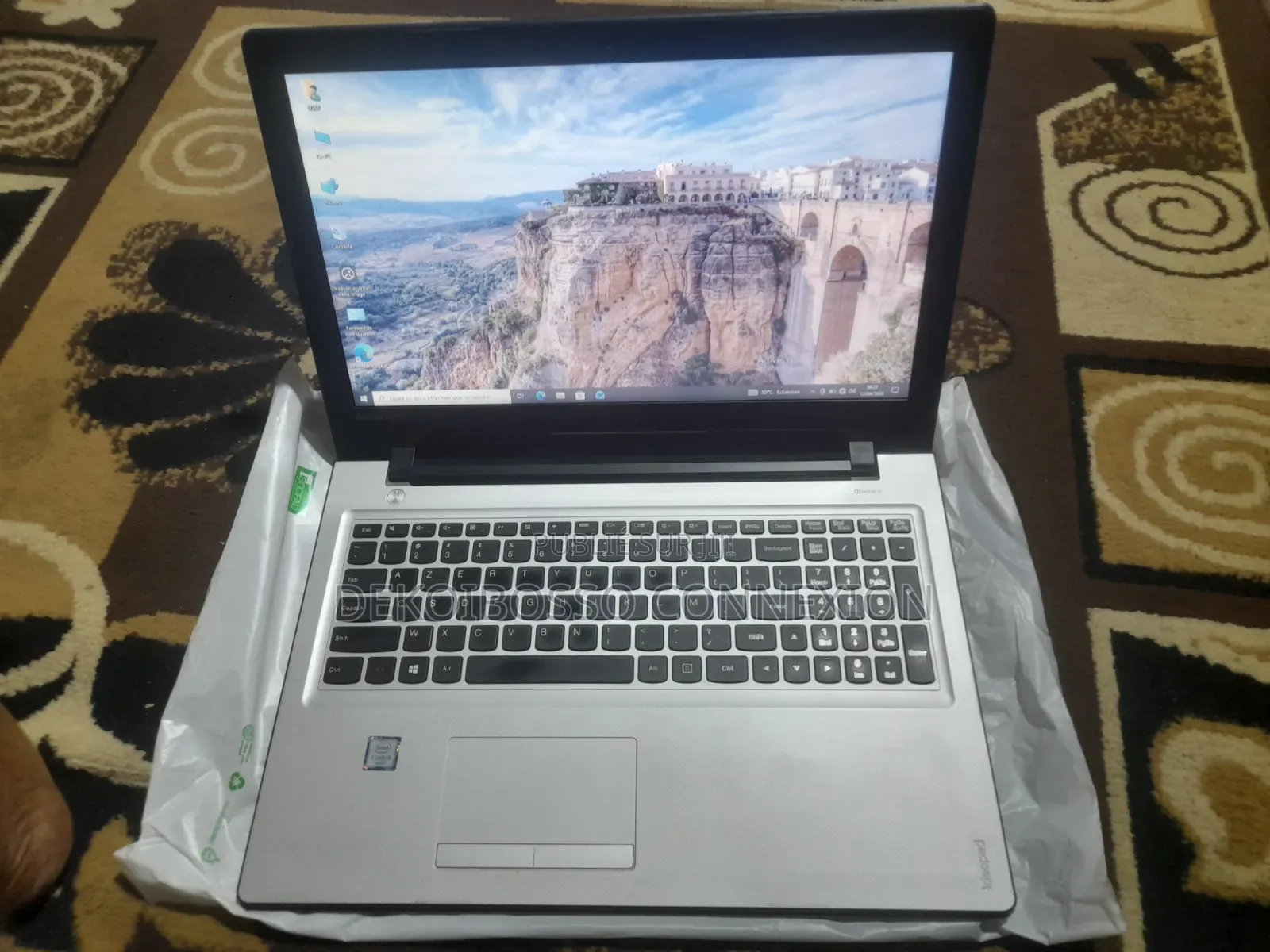 Ordinateur portable Lenovo IdeaPad 300 8GB Intel Core i5 HDD 500GB