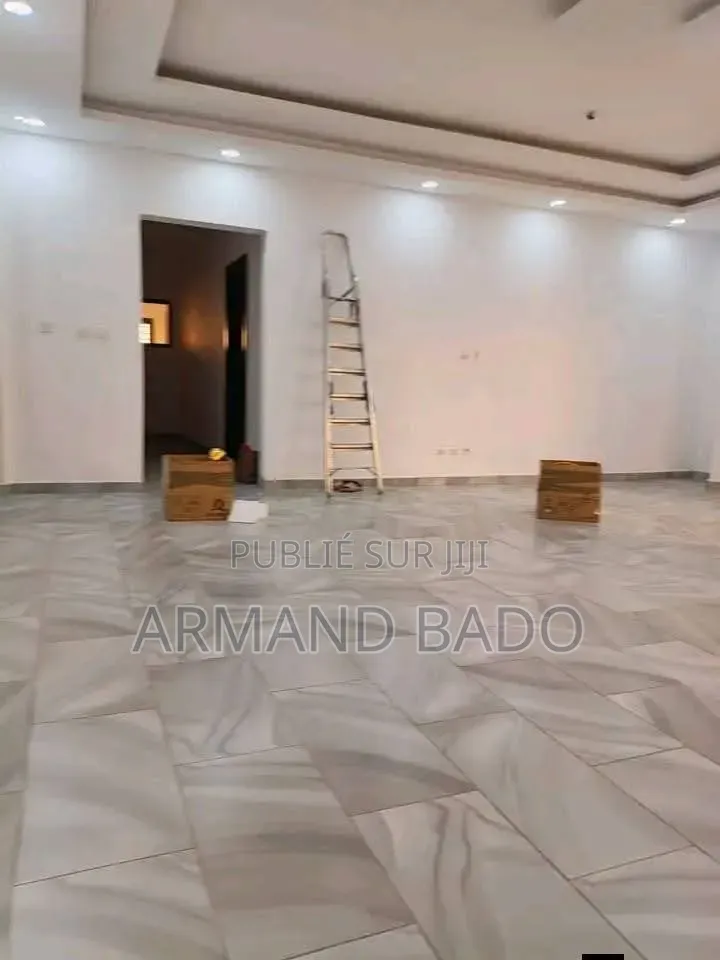 3chbre Appartement dans Bado Armand, Cocody à Louer