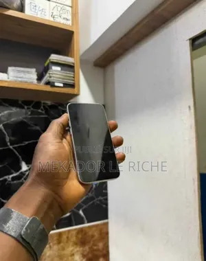 Nouveau Apple iPhone 13 Mini 128 GB Or rose