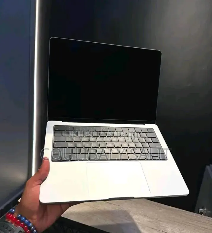 Nouveau HP EliteBook 840 G7 3GB Intel Core i5 SSHD+SSD 48GB