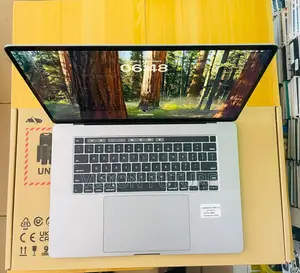 Ordinateur portable Apple MacBook Pro 2019 32GB Intel Core i7 SSD 512GB