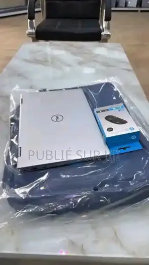 Nouveau HP 200 G4 22 All-in-One 18GB Intel Core Ultra 9 HDD 512GB