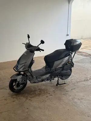 Revoo C32 2026 Gris