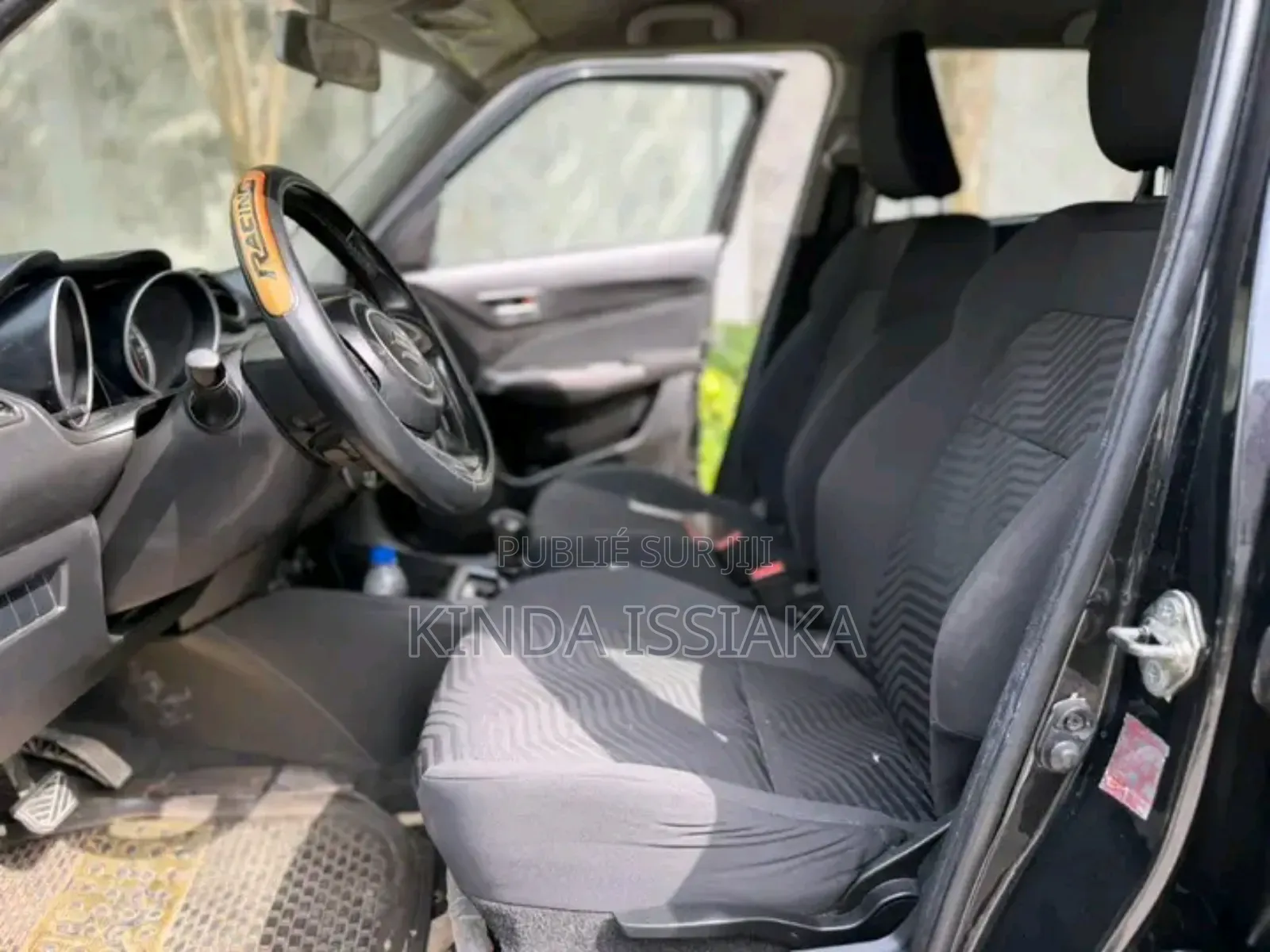 Suzuki Swift 2023 Noir
