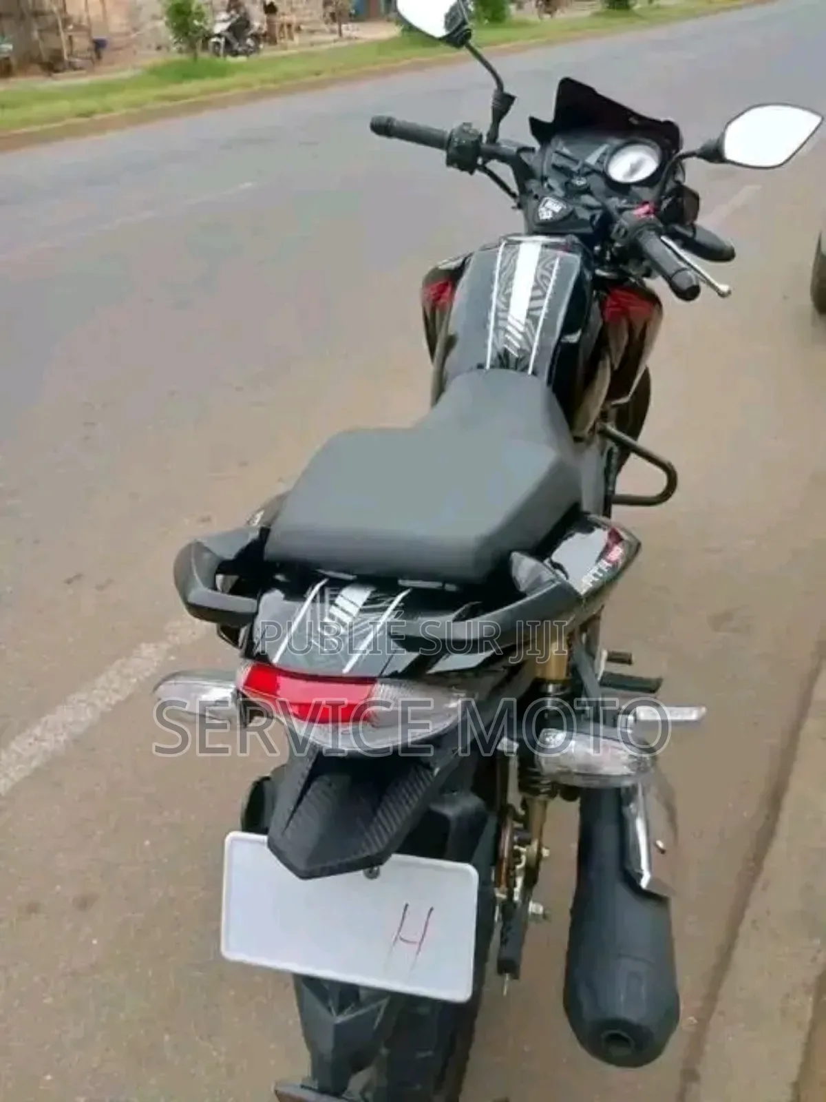 Nouveau TVS Apache 180 RTR 2023 Autre