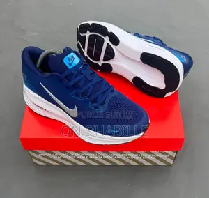 Nike Zoom Vomero 18