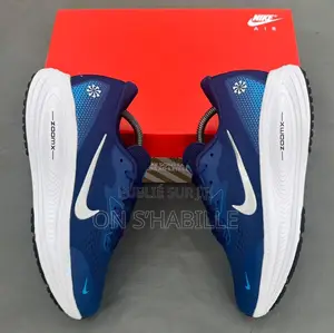 Nike Zoom Vomero 18