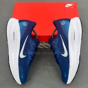 Nike Zoom Vomero 18