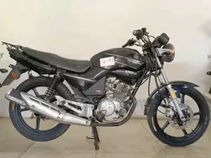 Nouveau Yamaha YBR125 2025 Noir