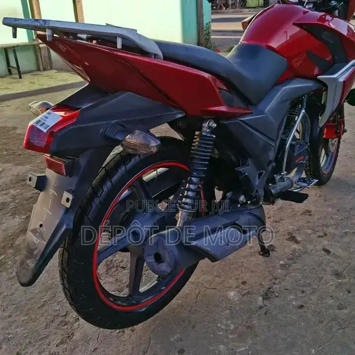 Nouveau Honda Autre 2025 Rouge