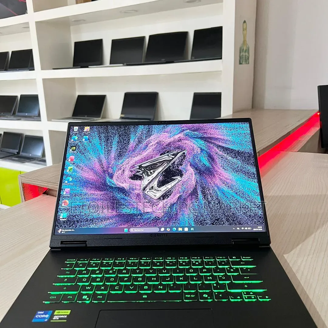 Nouveau Ordinateur portable Asus E403SA 16GB Intel Core i7 SSD 1T