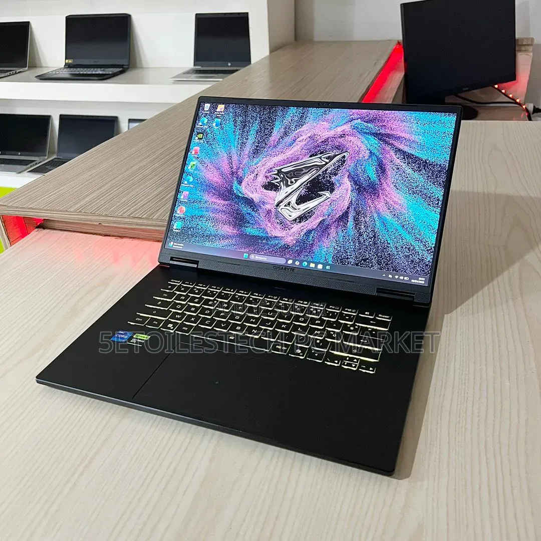 Nouveau Ordinateur portable Asus E403SA 16GB Intel Core i7 SSD 1T