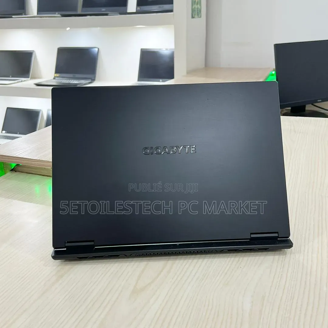 Nouveau Ordinateur portable Asus E403SA 16GB Intel Core i7 SSD 1T