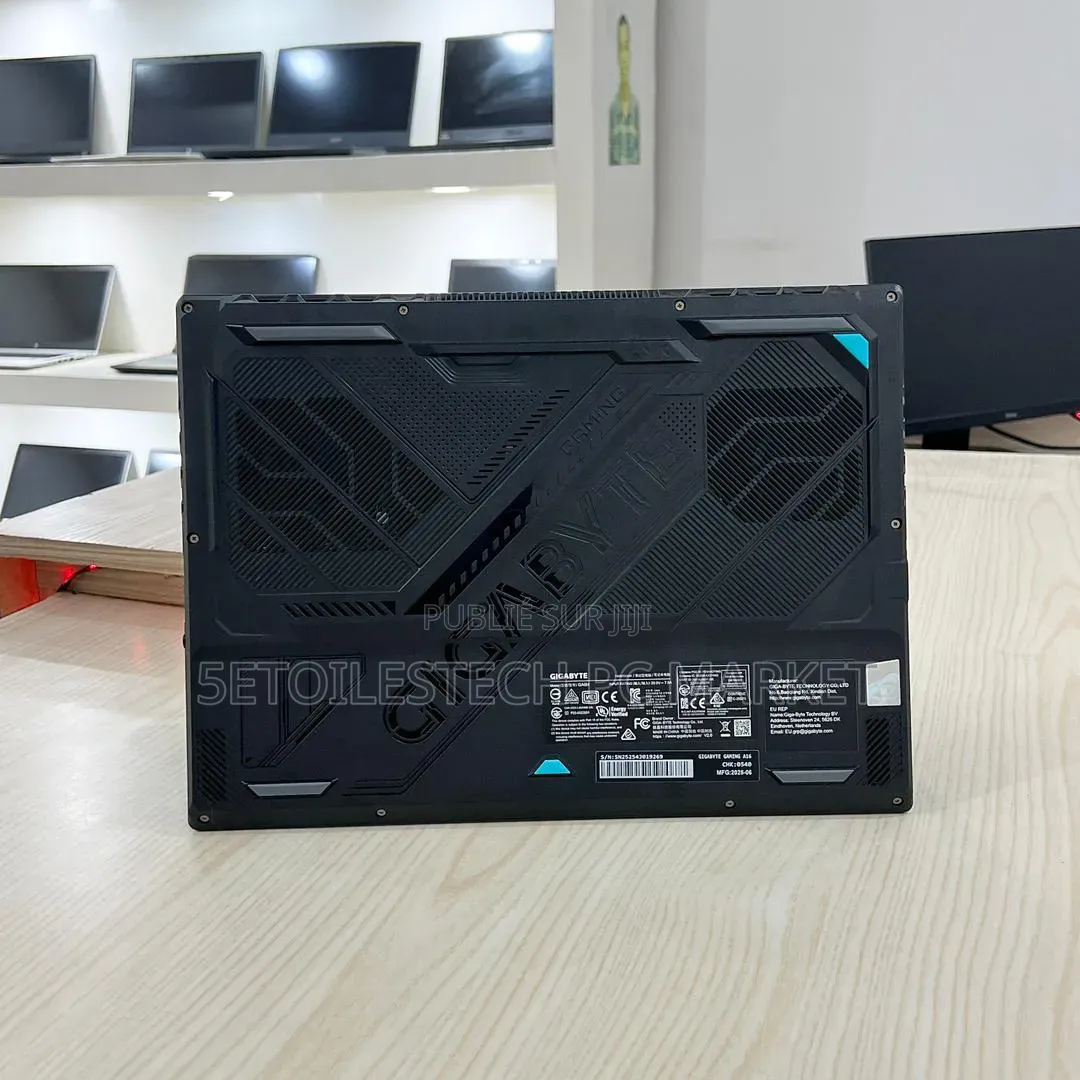 Nouveau Ordinateur portable Asus E403SA 16GB Intel Core i7 SSD 1T