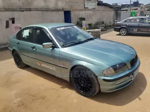 BMW 318i 2000 Vert