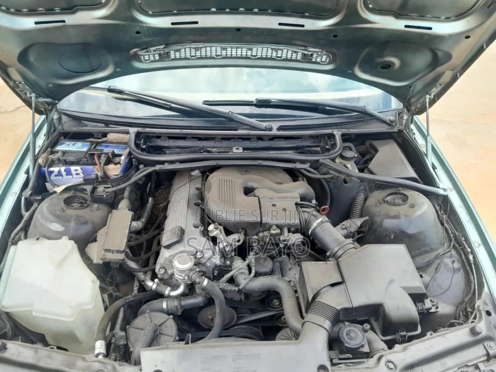 BMW 318i 2000 Vert