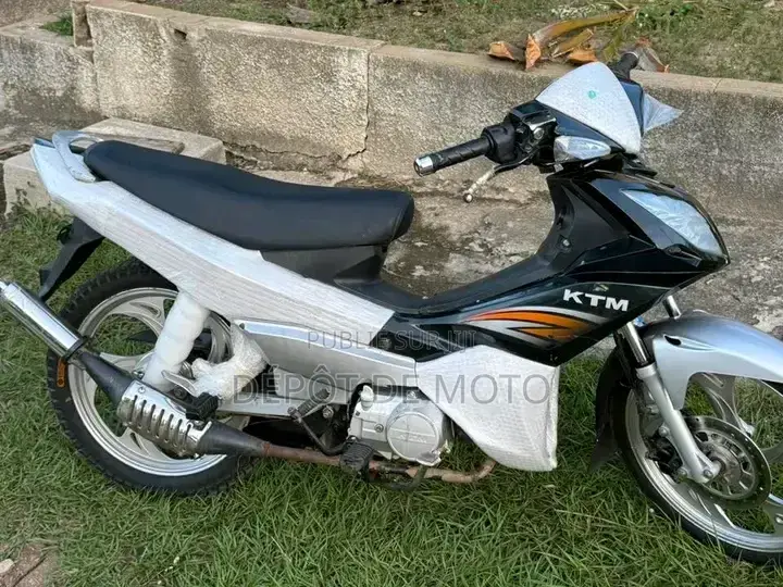 Nouveau KTM Autre 2025 Noir