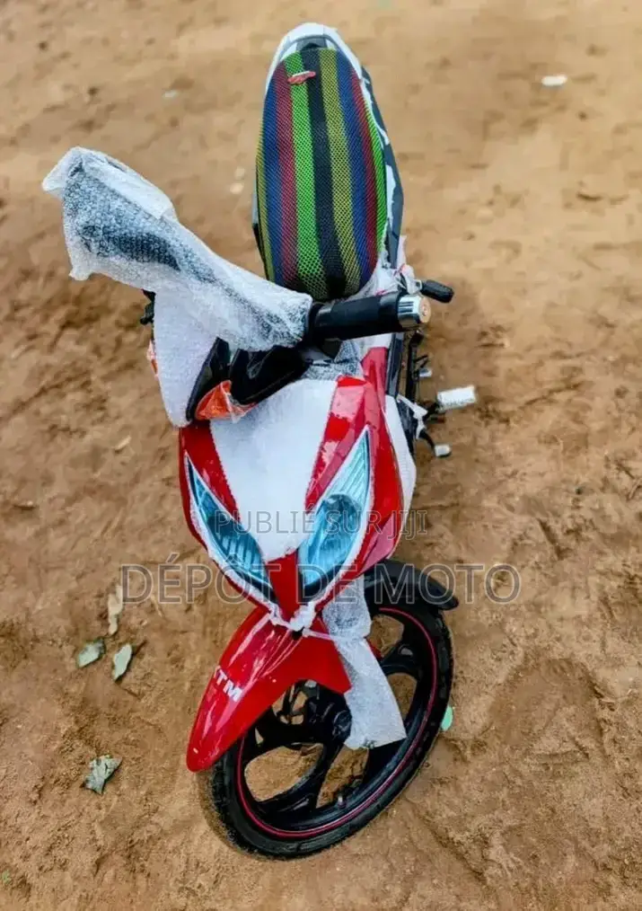 Nouveau KTM Autre 2023 Rouge