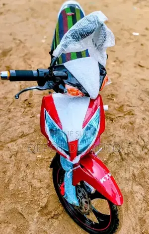 Nouveau KTM Autre 2023 Rouge
