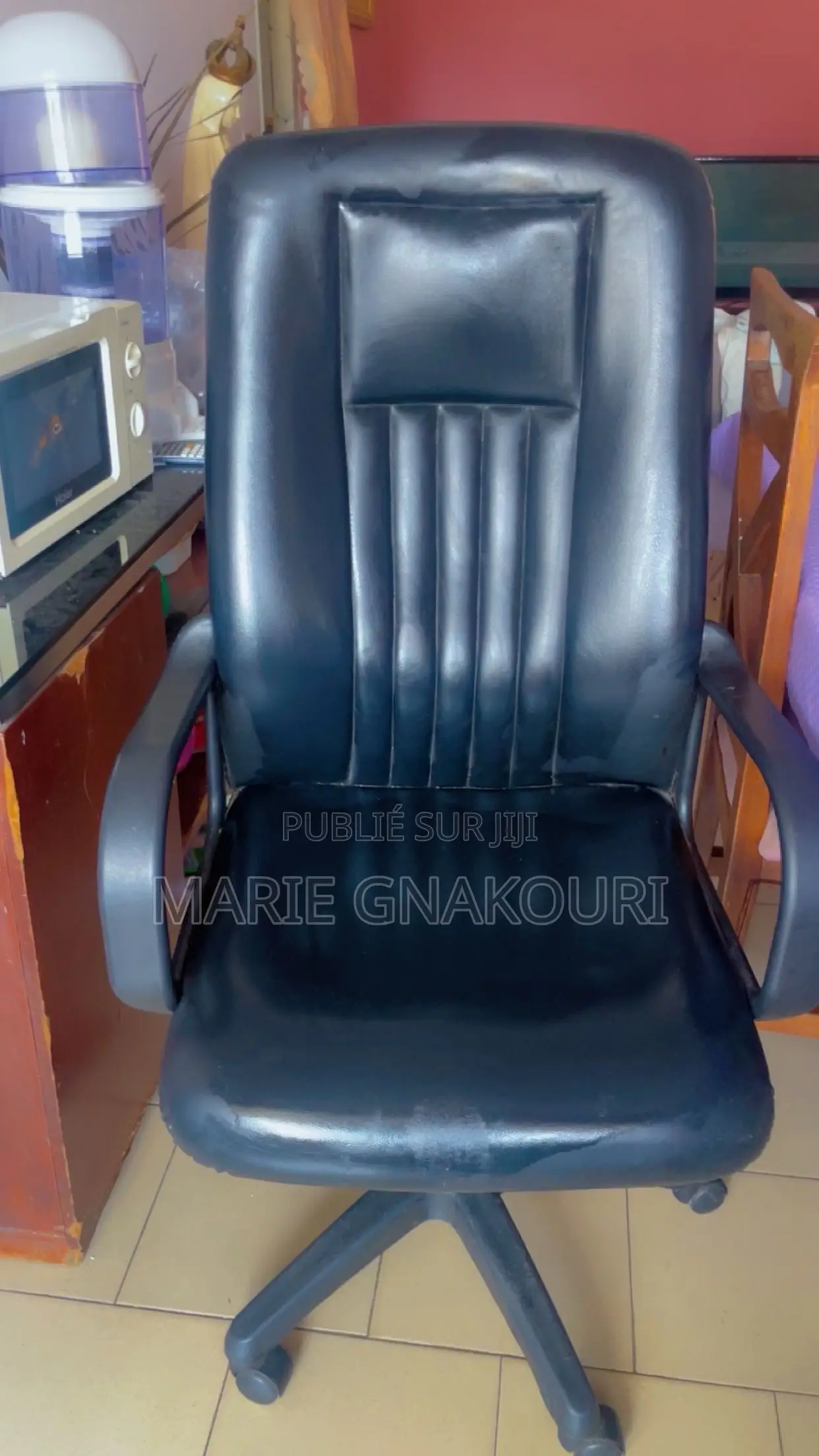 Fauteuil De Bureau en Cuir – Bon État, Léger Défaut Esthétique