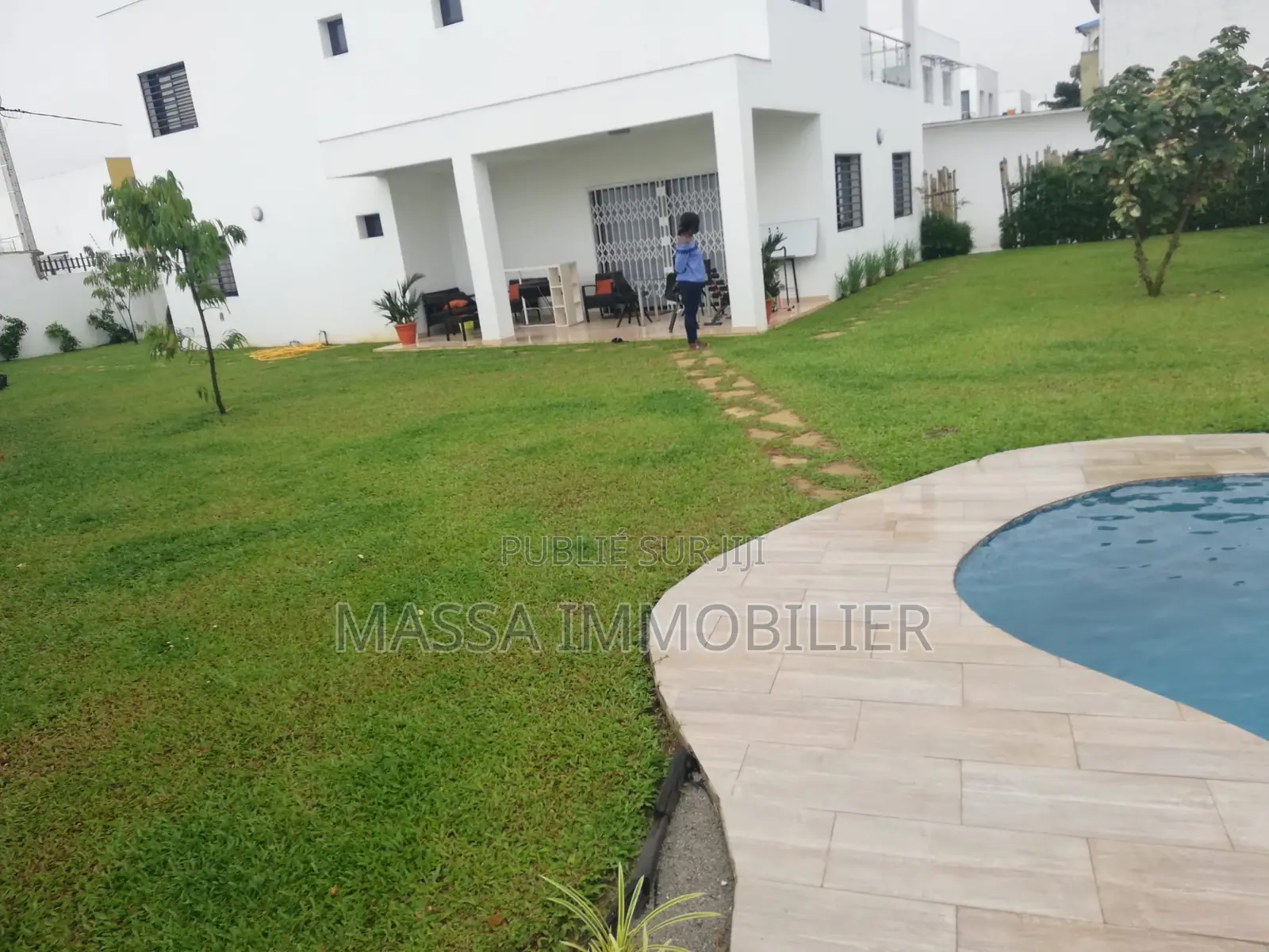 5chbre Duplex dans Massa Immobilier, Cocody à Louer