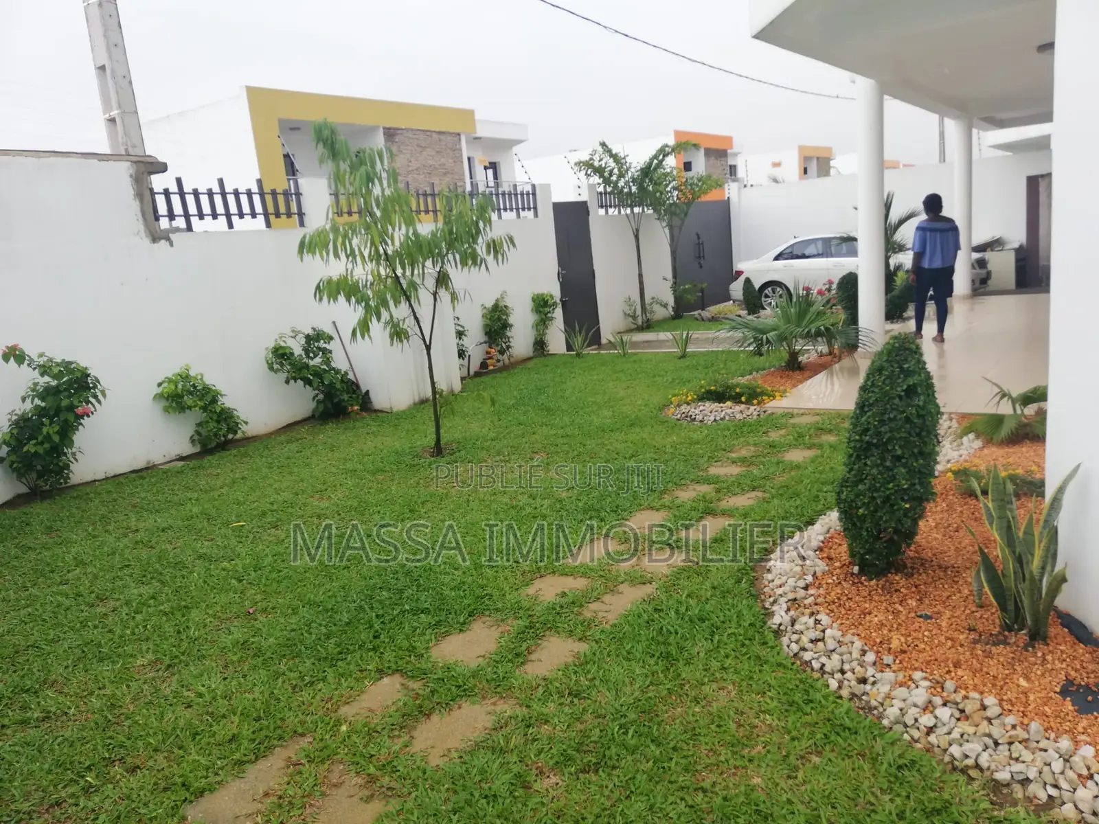 5chbre Duplex dans Massa Immobilier, Cocody à Louer