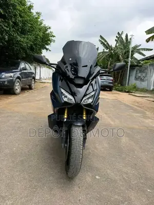 Nouveau Honda Forza 2024 Vert