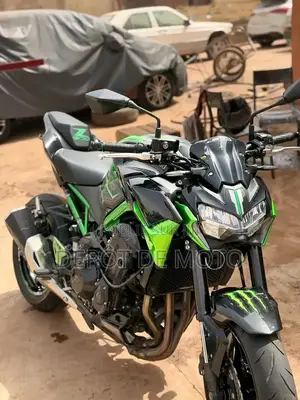 Nouveau Kawasaki Z900 2024 Vert