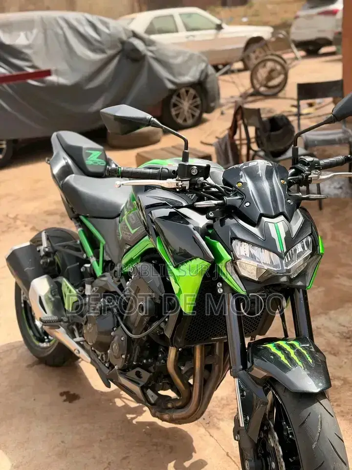 Nouveau Kawasaki Z900 2024 Vert