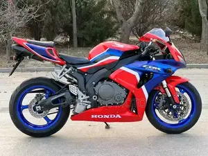 Nouveau Honda CBR 2024 Rouge