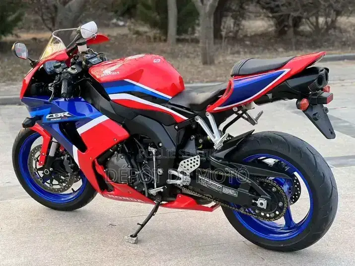 Nouveau Honda CBR 2024 Rouge