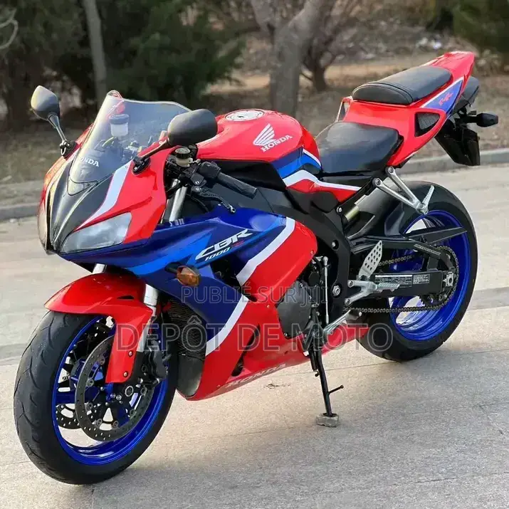 Nouveau Honda CBR 2024 Rouge