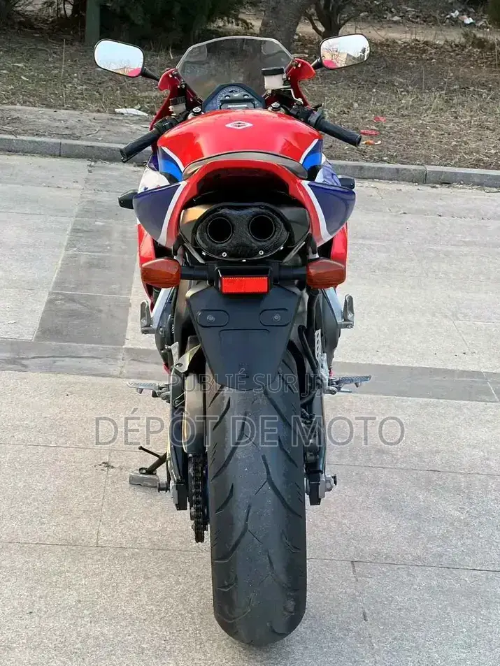 Nouveau Honda CBR 2024 Rouge