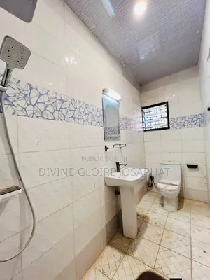 4chbre Villa dans Asna Assie, Cocody à Vendre