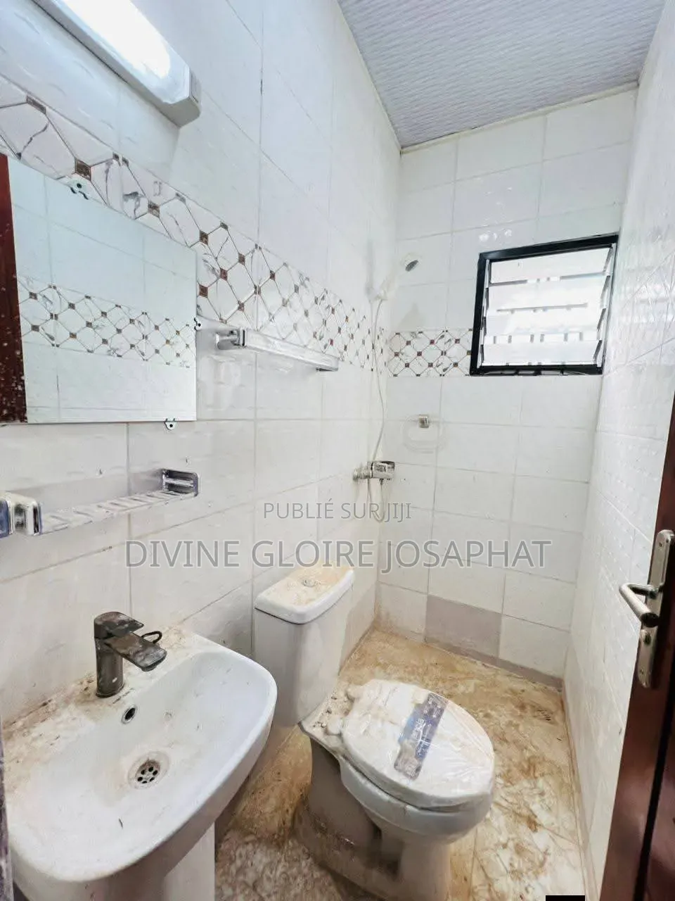 4chbre Villa dans Asna Assie, Cocody à Vendre